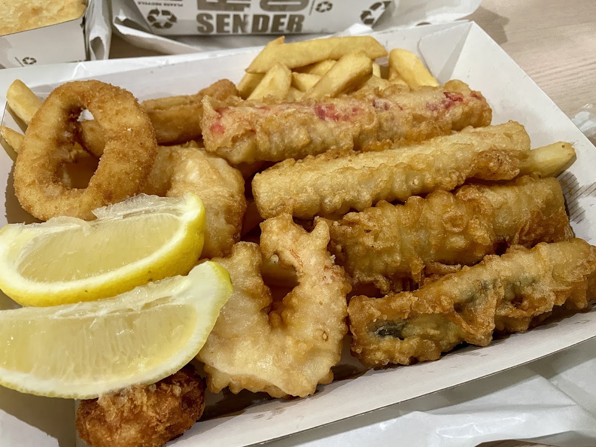 Salt Mine Fish & Chips Photo 3