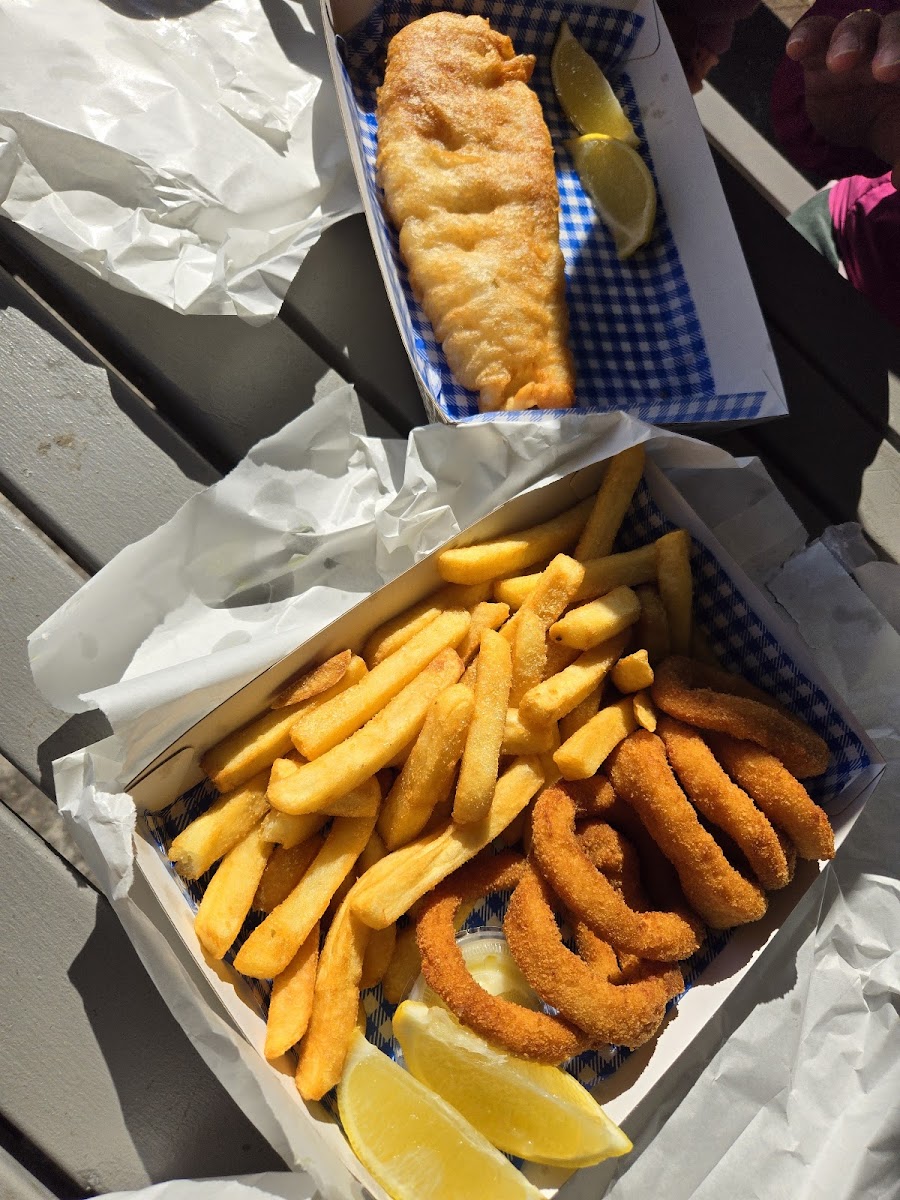 Salt Mine Fish & Chips Photo 9